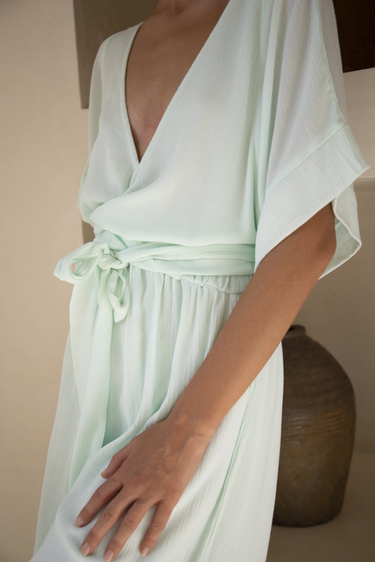 Bridesmaid wearing aqua dress
