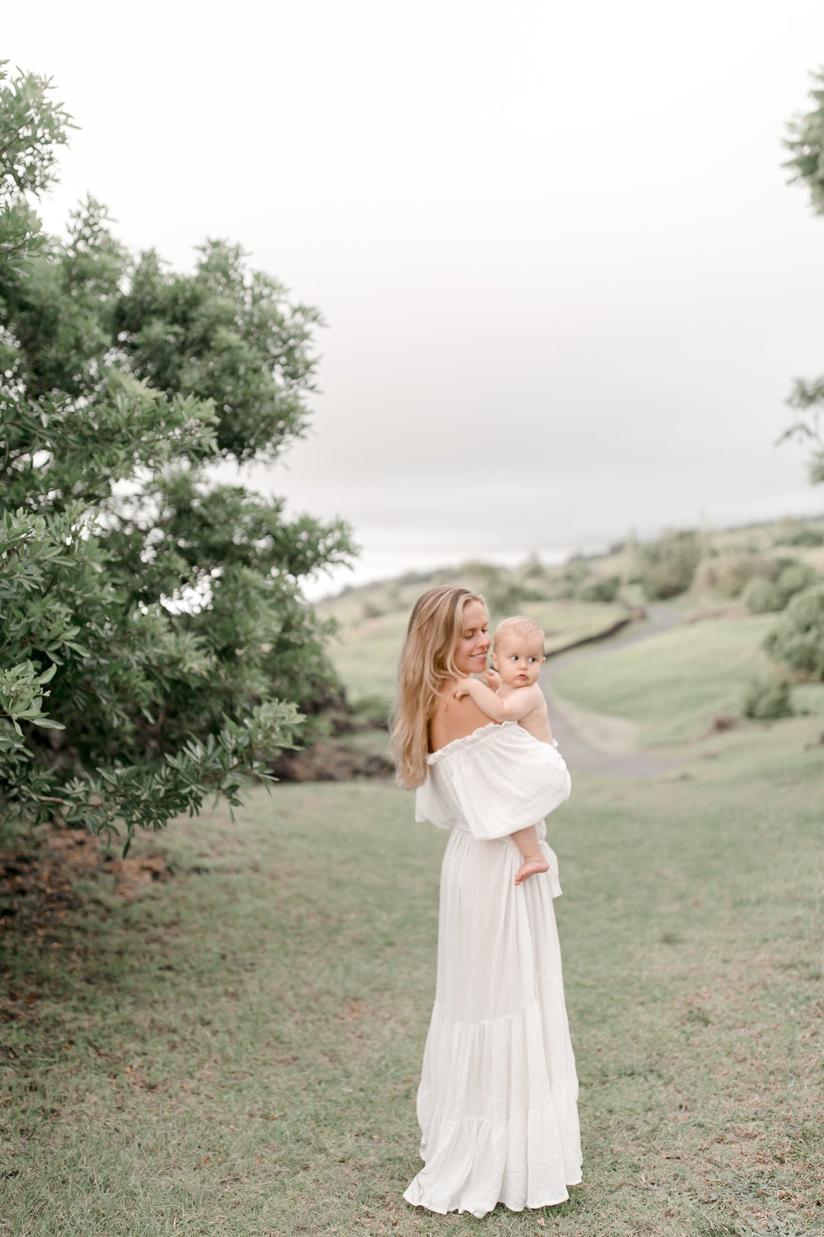 IN YOUR ARMS | BY @MODERNMARKET.CO